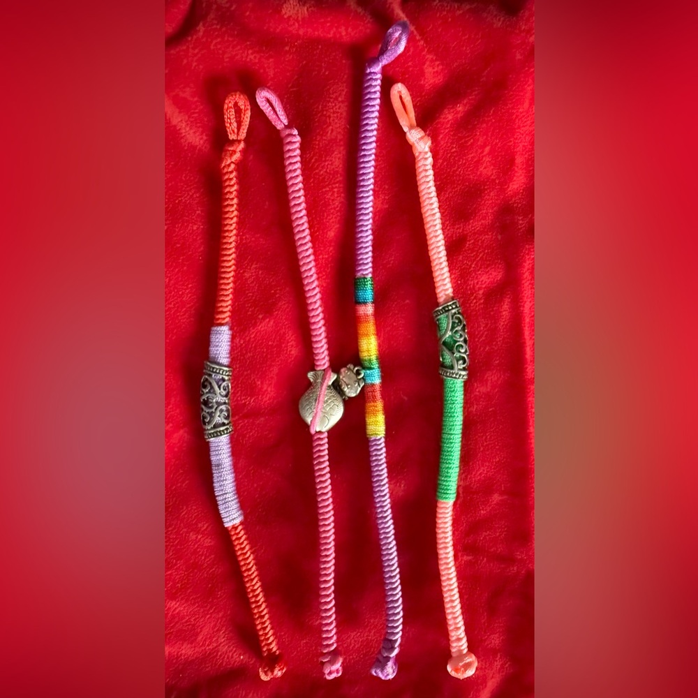 Each for $10
4 for $30 New Friendship Bracelets Set